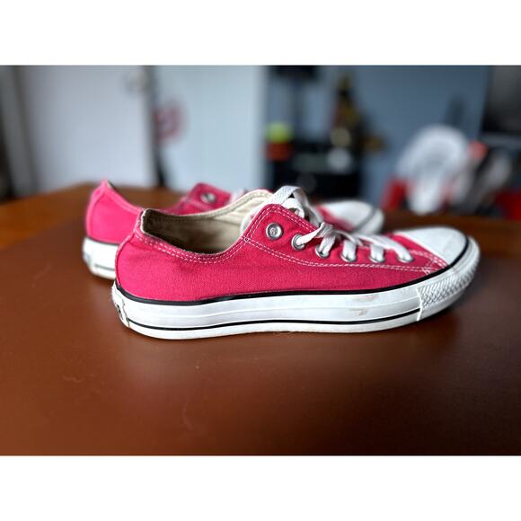 Womens Converse Chuck Taylors PINK Size 8 Pre Owned - Picture 3 of 6